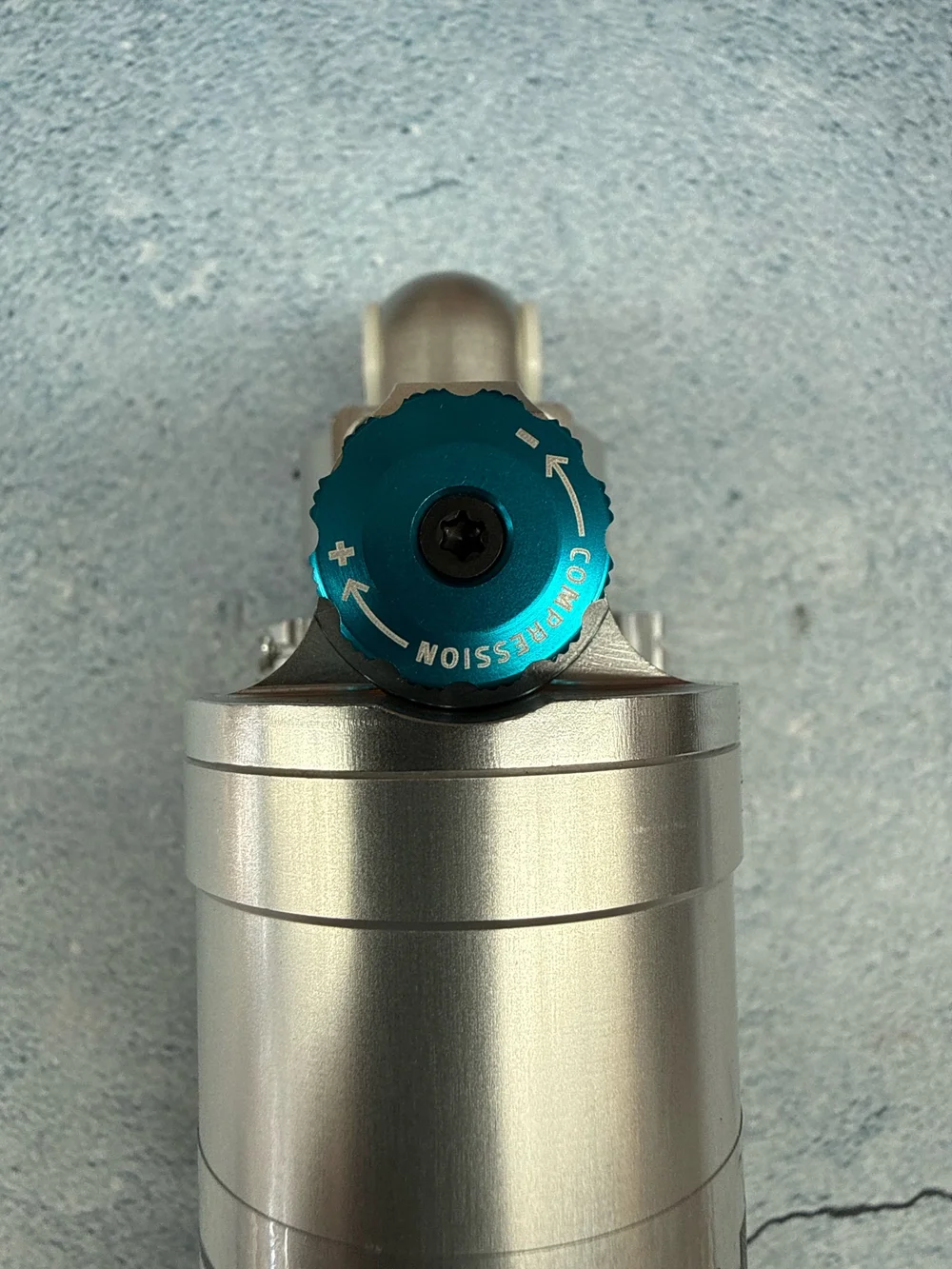 Formula rear shock absorber and linkage - Image 4